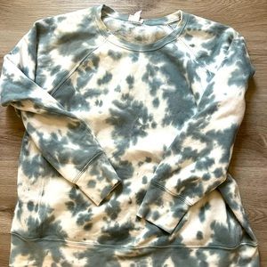 XXL tie dye maternity sweatshirt. Target brand Isabel maternity